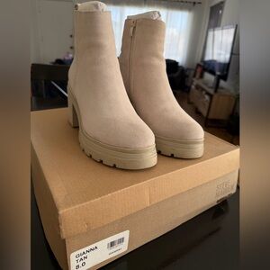 Steve Madden Women's Gianna Tan Heeled Boots